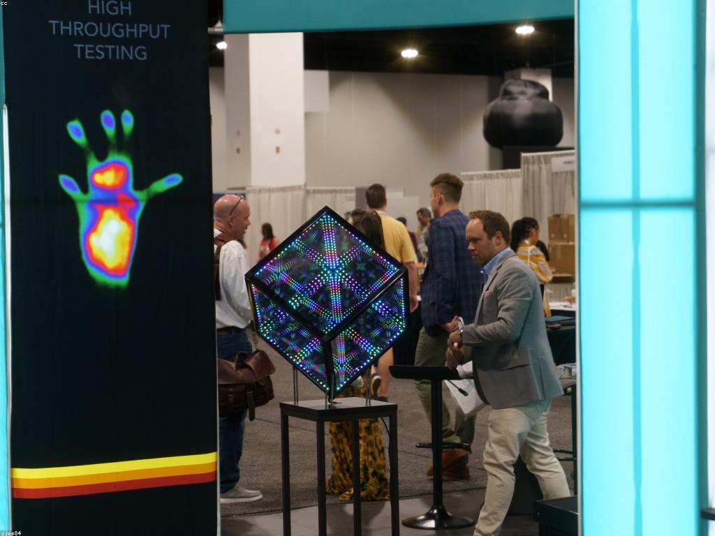 ព្រឹត្តិការណ៍និងពង្រីក៖ វិធីសាស្ត្រសម្រាប់ការបង្កើនអ្នកទស្សនា